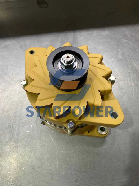 600-861-9121 KOMATSU 交发电机总成流