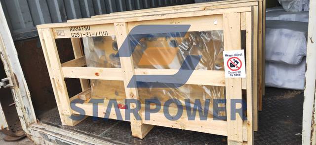 6251-21-1100 KOMATSU 发动机气缸体总成