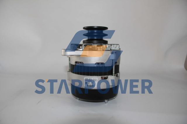 600-825-5221 KOMATSU 发电机(50A)