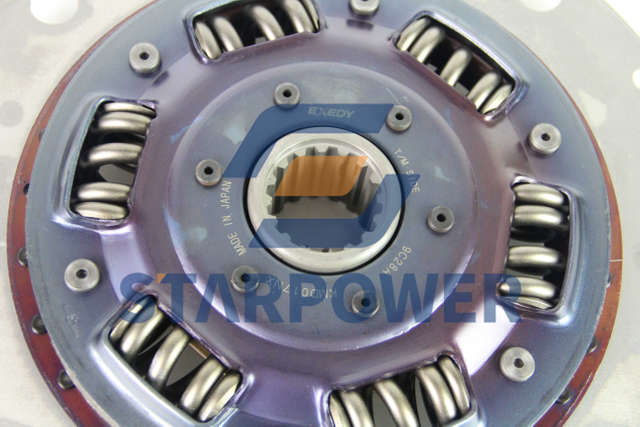 22U-01-21310 KOMATSU 离合器