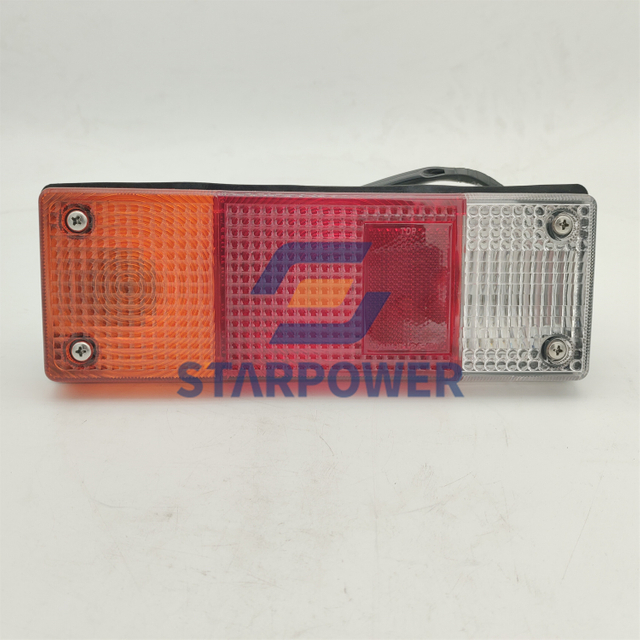 424-06-23210 KOMATSU 前罩灯