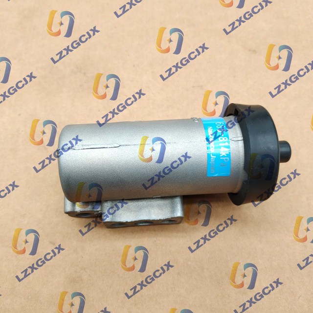 702-16-02290 控制杆 LEVER ASSY D85;