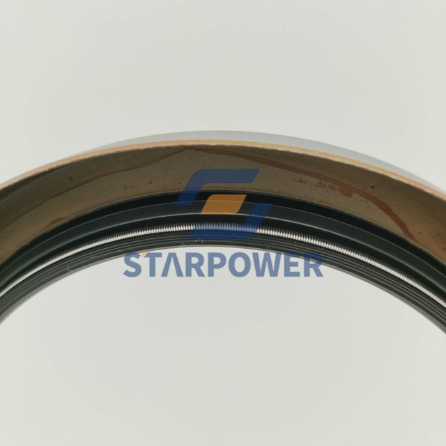 07012-C0105 油封 小松原厂配件