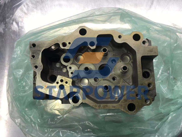 6261-11-1100 KOMATSU 气缸盖